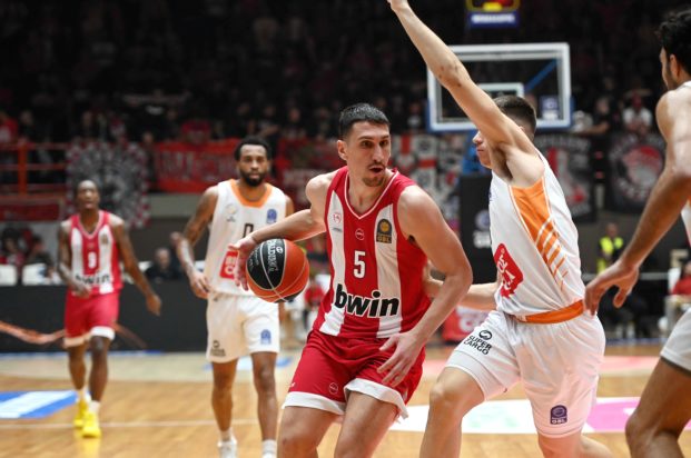 Ολυμπιακός - Προμηθέας 88-64: Άνετο πέρασμα από την Πάτρα για τους Ερυθρόλευκους
