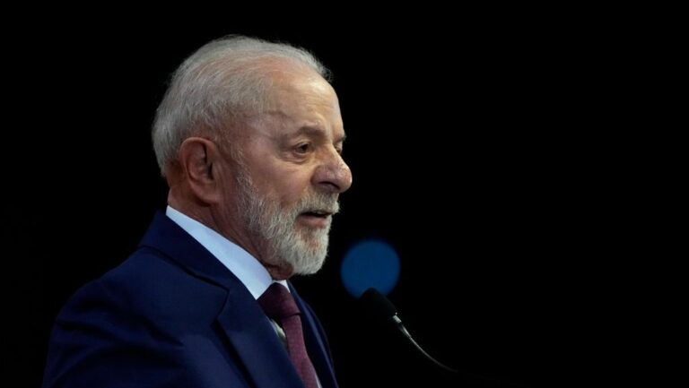 Εκλογές στη Βραζιλία: Ισχυρό προβάδισμα Λούλα έναντι των πιθανών αντιπάλων του