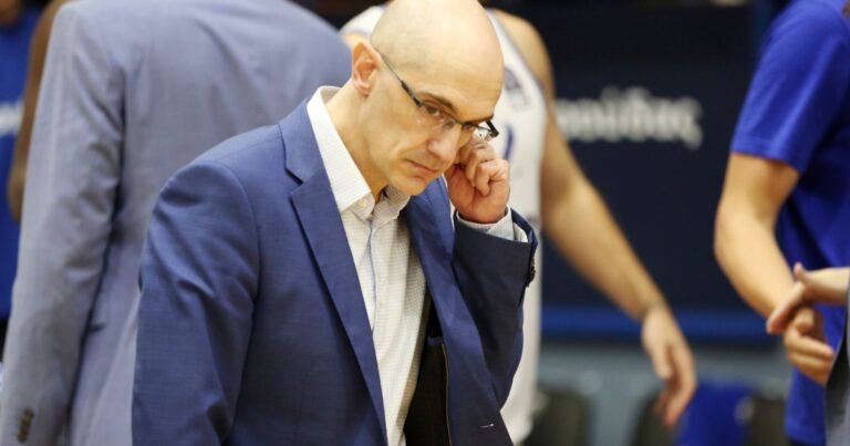 «Σύννεφα» για Καράσκο στον Κολοσσό Ρόδου