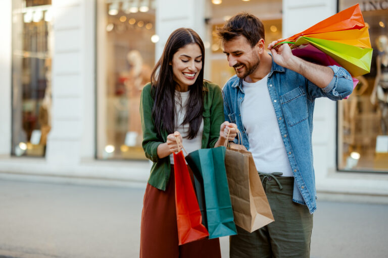 Black Friday: Πως επηρεάζουν τον εγκέφαλό μας οι μεγάλες εκπτώσεις