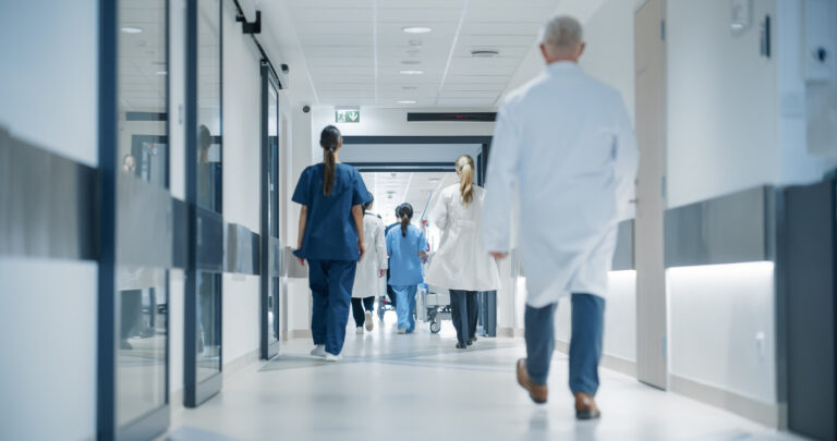 Το μυστικό για καλύτερο κλίμα στα νοσοκομεία; Προσλάβετε περισσότερους νοσηλευτές, λέει μελέτη