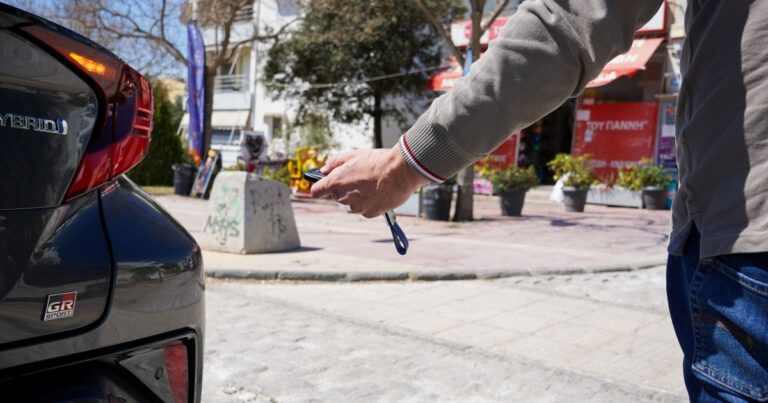 Κλοπή από αυτοκίνητο: Οι συμβουλές της αστυνομίας για να προφυλαχθείτε