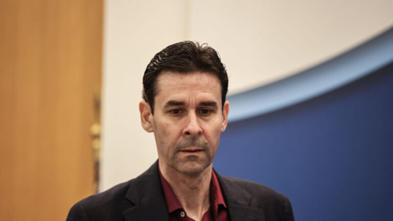 &Tau;&sigma;&iota;ά&rho;&tau;&alpha;&sigmaf;