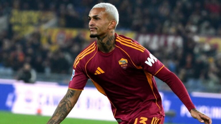 Serie A: O Γουέσλι Φράνκα επανάφερε τη Ρόμα στις νίκες, 1-0 την Κόμο του Τάσου Δουβίκα
