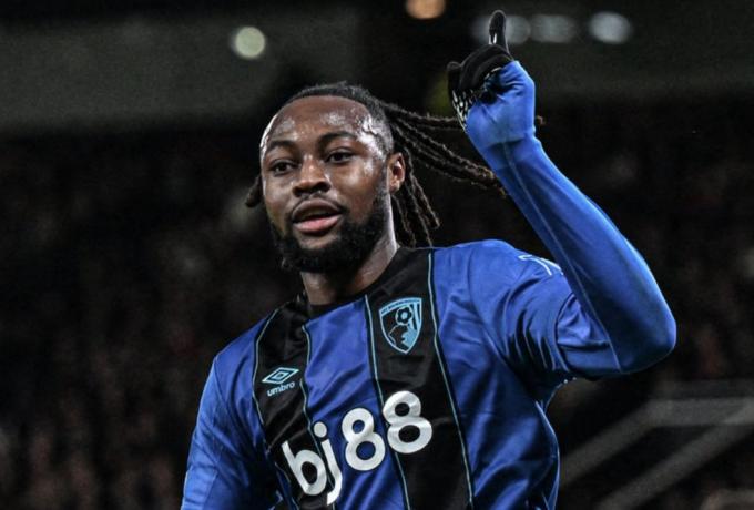 Στο επίκεντρο των μεγάλων της Premier League ο Σεμένιο