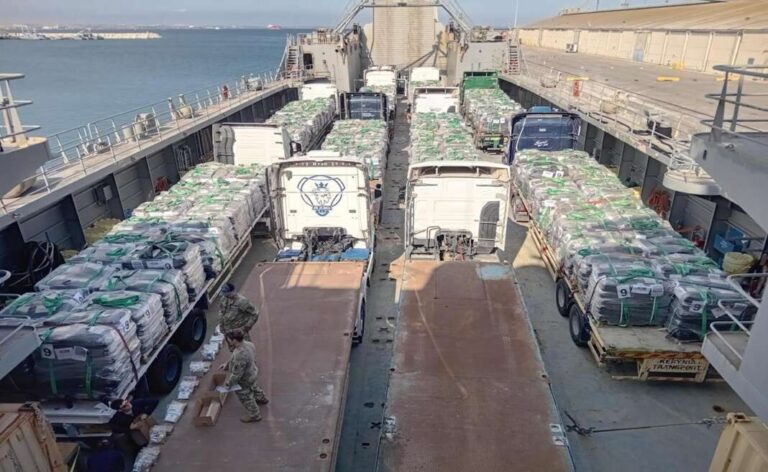 «Αμάλθεια»: Εκφορτώθηκαν στο Ασντόντ 950 τόνοι βοήθειας για Γάζα