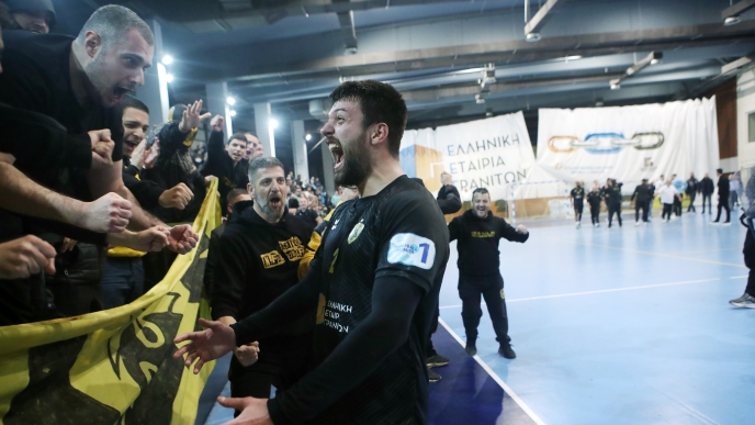 O αρχηγός της ΑΕΚ , Βαγγέλης Αραμπατζής