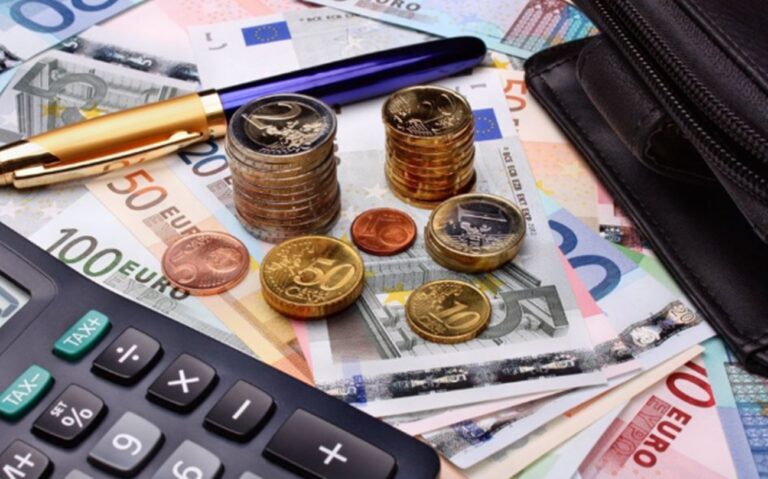 Εγκρίθηκε από τη Βουλή η φορολογική μεταρρύθμιση