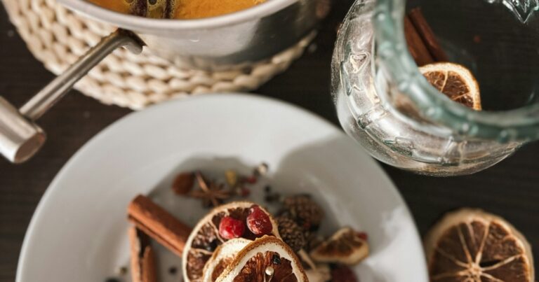 Christmas punch: Το ζεστό και αρωματικό κοκτέιλ που φέρνει γιορτινή διάθεση στο τραπέζι σας