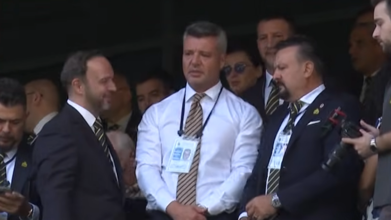 &Omicron; &pi;&rho;ό&epsilon;&delta;&rho;&omicron;&sigmaf; &tau;&eta;&sigmaf; &Phi;&epsilon;&nu;&epsilon;&rho;&mu;&pi;&alpha;&chi;&tau;&sigma;έ