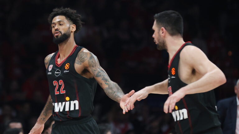 &Omicron;&lambda;&upsilon;&mu;&pi;&iota;&alpha;&kappa;ό&sigmaf; &ndash; &Mu;&pi;ά&gamma;&epsilon;&rho;&nu; &Mu;&omicron;&nu;ά&chi;&omicron;&upsilon; 95-80: &Pi;ή&rho;&epsilon; &tau;&eta; &nu;ί&kappa;&eta; &mu;&epsilon; &Beta;&epsilon;&zeta;έ&nu;&kappa;&omicron;&phi; &kappa;&alpha;&iota; &Mu;&iota;&lambda;&omicron;&upsilon;&tau;ί&nu;&omicron;&phi;, έ&chi;&alpha;&sigma;&epsilon;&hellip; &tau;&omicron;&nu; &Mu;ό&rho;&iota;&sigmaf;