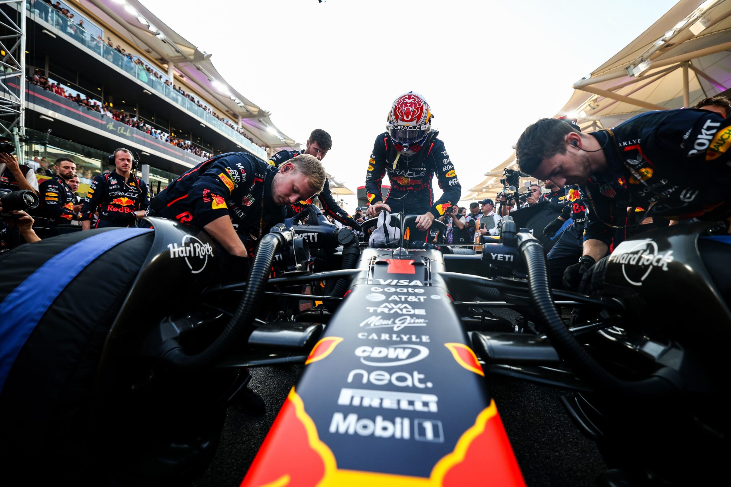 F1