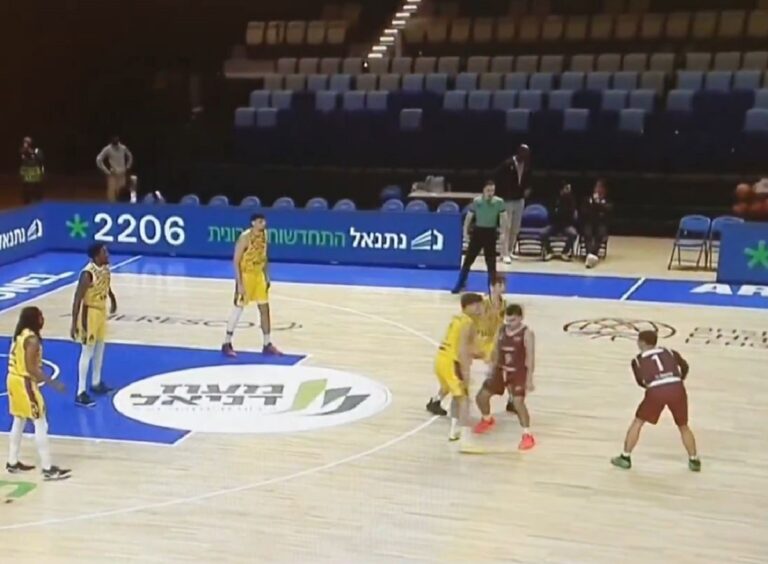 &Alpha;&gamma;ώ&nu;&alpha;&sigmaf;-&phi;&iota;ά&sigma;&kappa;&omicron; &sigma;&tau;&omicron; Basketball Champions League: &Eta; &Tau;&rho;ά&pi;&alpha;&nu;&iota; &pi;&alpha;&rho;&alpha;&tau;ά&chi;&theta;&eta;&kappa;&epsilon; &mu;&epsilon; &mu;ό&lambda;&iota;&sigmaf; 5 &pi;&alpha;ί&kappa;&tau;&epsilon;&sigmaf; &kappa;ό&nu;&tau;&rho;&alpha; &sigma;&tau;&eta; &Chi;&omicron;&lambda;ό&nu; &ndash; &Tau;&omicron; &pi;&alpha;&iota;&chi;&nu;ί&delta;&iota; &delta;&iota;&epsilon;&kappa;ό&pi;&eta; &sigma;&tau;&omicron; 7&prime; &ndash; &Beta;&Iota;&Nu;&Tau;&Epsilon;&Omicron;