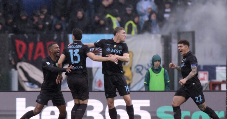 Λάτσιο - Νάπολι 0-2: Ο Πολιτάνο έφτιαξε το «διπλό» και οι «παρτενοπέι» πλησίασαν ξανά την κορυφή στη Serie A
