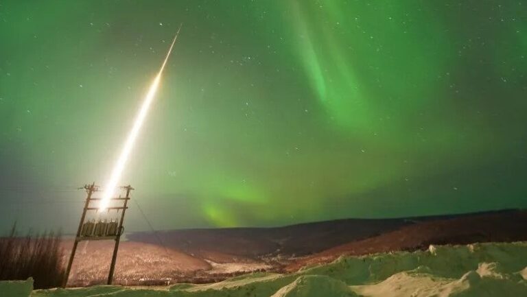 Η NASA εκτόξευσε δύο αποστολές για να εξερευνήσει τα μυστηριώδη μαύρα σέλαα