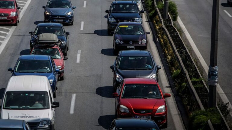 Καραμπόλα τεσσάρων φορτηγών και βυτιοφόρου στην Αθηνών-Κορίνθου στο ύψος του Ασπροπύργου