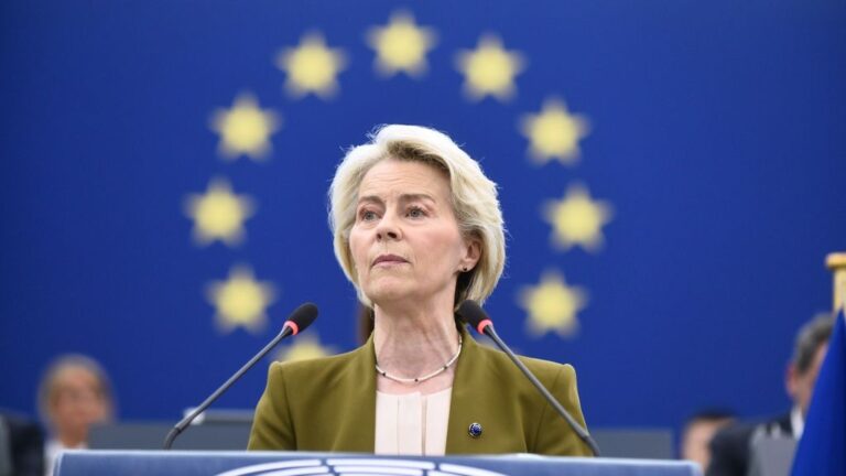 Νέο πακέτο κυρώσεων κατά της Ρωσία πρότεινε η ΕΕ: Στο «στόχαστρο» ενέργεια, τράπεζες, εμπόριο