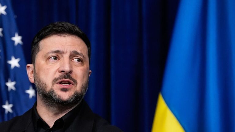 «Είναι ρεαλιστικό να επιτευχθεί μια αξιοπρεπής και διαρκής ειρήνη στην Ουκρανία», λέει ο Ζελένσκι