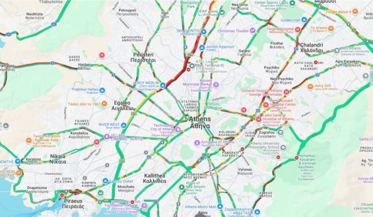 Μεγάλη ταλαιπωρία σε Κηφισό, Κηφισίας, κέντρο - Σημαντικές καθυστερήσεις σε Αττική Οδό