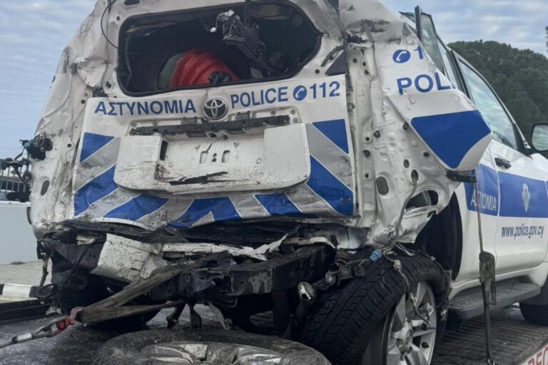 Τροχαίο με το «καλημέρα» στη Λευκωσία – Φορτηγό προσέκρουσε σε περιπολικό στον αυτοκινητόδρομο