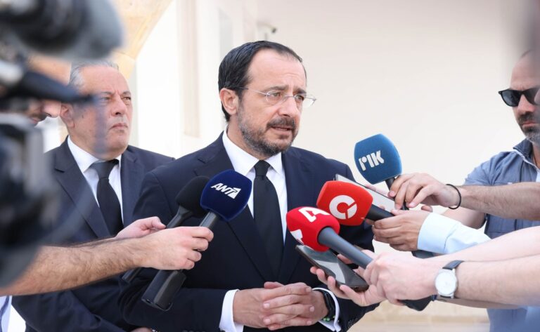 ΠτΔ: Ιδιαίτερα σημαντική η πρόσκληση για το Συμβούλιο Ειρήνης