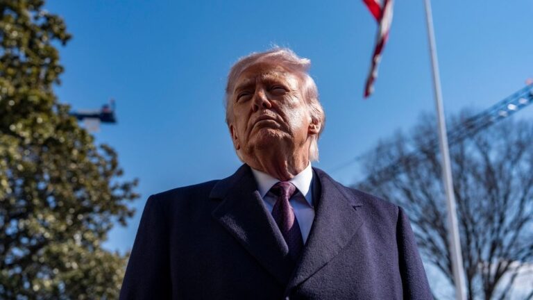Ο Τραμπ σκέφτεται την κατάληψη του Στενού του Ορμούζ