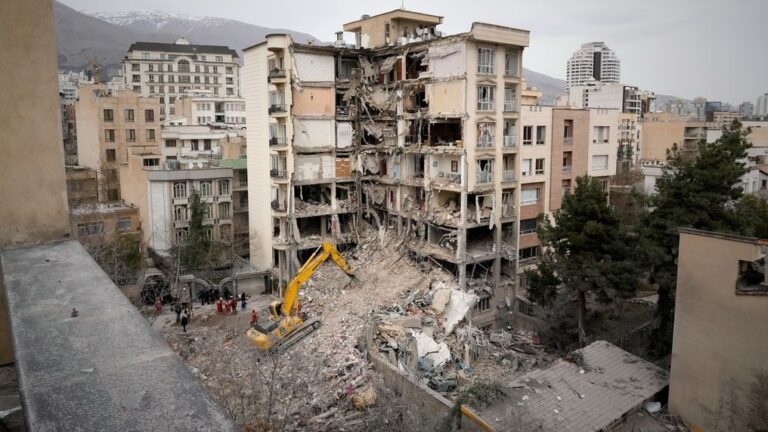 Το Ιράν απάντησε στο σχέδιο των 15 σημείων και «αναμένει αντίδραση των ΗΠΑ»