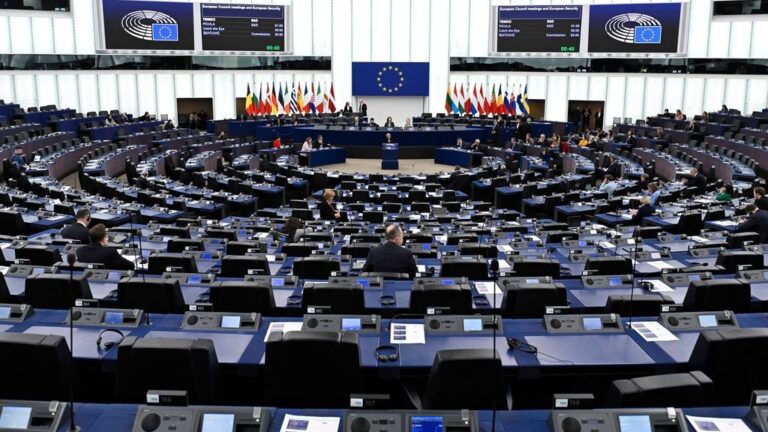Ευρωπαϊκό Κοινοβούλιο: Υπό όρους έγκριση στην εφαρμογή της εμπορικής συμφωνίας ΕΕ