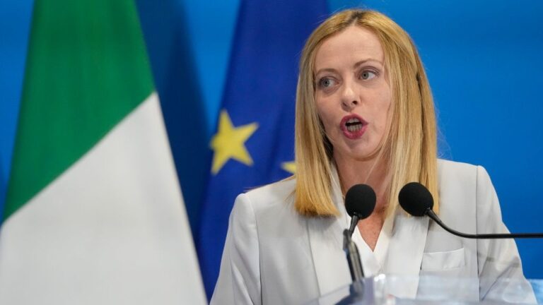 «Το Ιράν δεν μπορεί να διαθέτει πυρηνικά όπλα και πυραυλική ικανότητα», λέει η Μελόνι