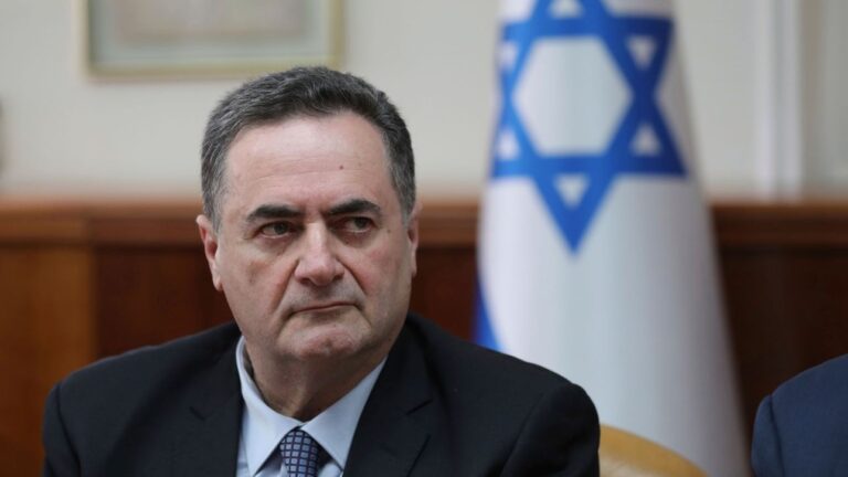 Κατζ: «Θα στείλουμε το Ιράν δεκαετίες πίσω αν συνεχίσει να βομβαρδίζει τις πόλεις μας»
