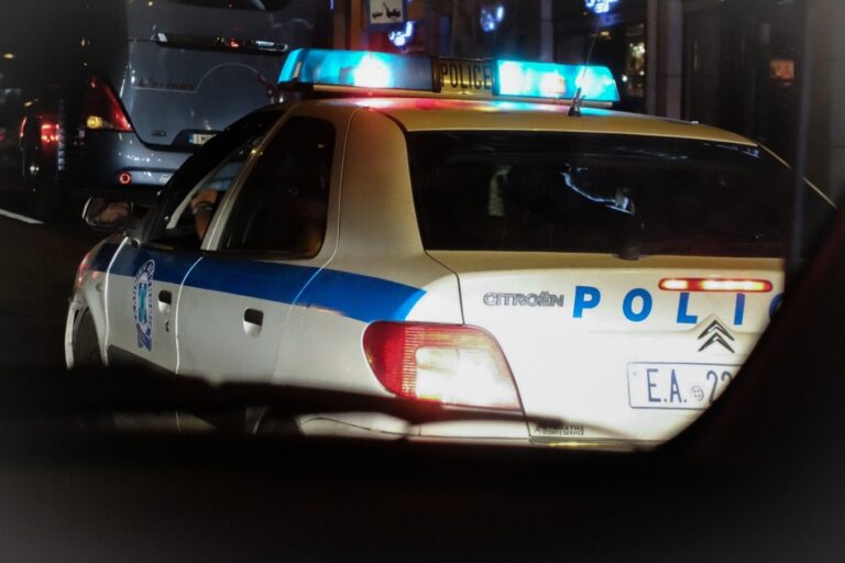 Θρίλερ στου Ζωγράφου: Βρέθηκαν δύο πτώματα γυναικών – Η πόρτα του διαμερίσματος ήταν χτισμένη
