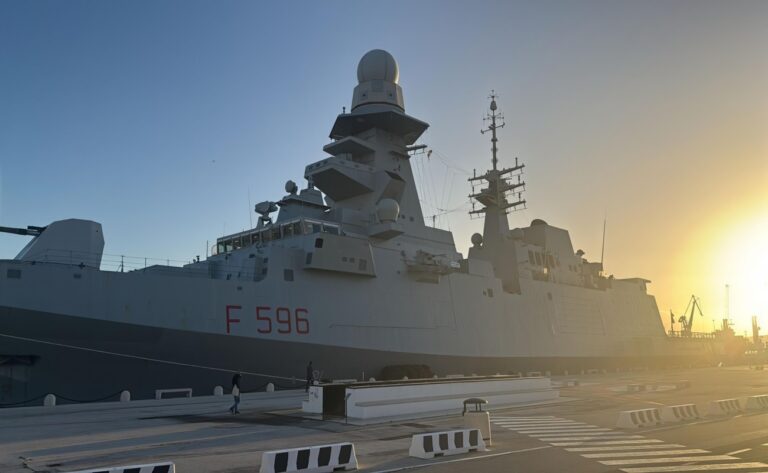 Εντός 48 ωρών στην Κύπρο η ιταλική φρεγάτα Martinengo