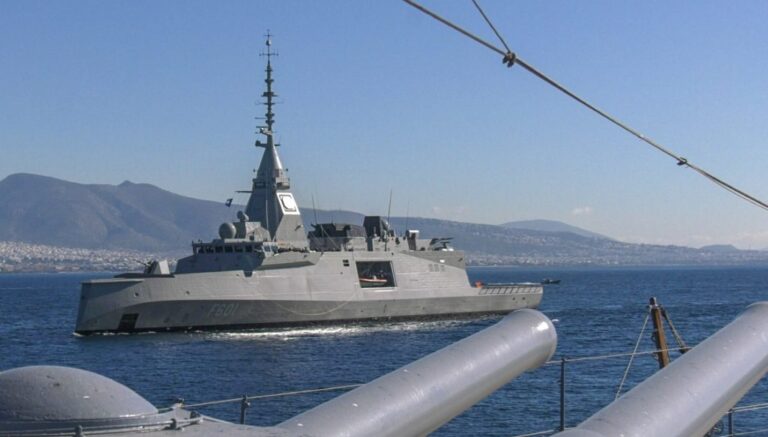 Συνεχίζουν τις περιπολίες στη θαλάσσια περιοχή της Κύπρου οι φρεγάτες «Κίμων» και «Ψαρά» (video)