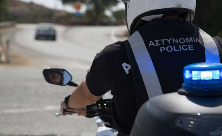 Τρία διαδοχικά τροχαία στον αυτοκινητόδρομο στο ύψος των Λυμπιών