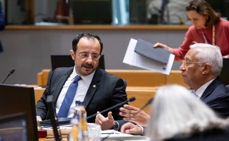 Έτοιμη να βοηθήσει την Κύπρο στο θέμα Βάσεων η ΕΕ