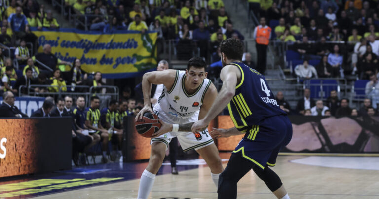 Φενέρμπαχτσε - Παναθηναϊκός 77-81 τελικό: Σπουδαίο διπλό στην Τουρκία για την Euroleague