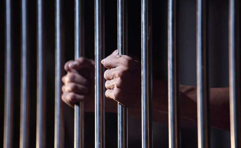 Κρατούμενος έβαλε φωτιά στα κρατητήρια της ΑΔΕ Λεμεσού
