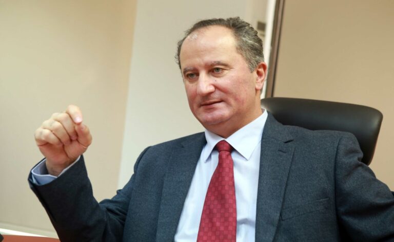 Μαλάς για αφθώδη: Από κακές πρακτικές η εξάπλωση… Το παλιό μοντέλο δεν μπορεί να συνεχιστεί