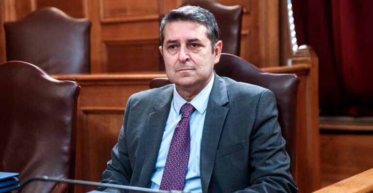 Διασωληνωμένος στη ΜΕΘ με εγκεφαλική αιμορραγία ο Γιώργος Μυλωνάκης -Σε εξαιρετικά κρίσιμη κατάσταση