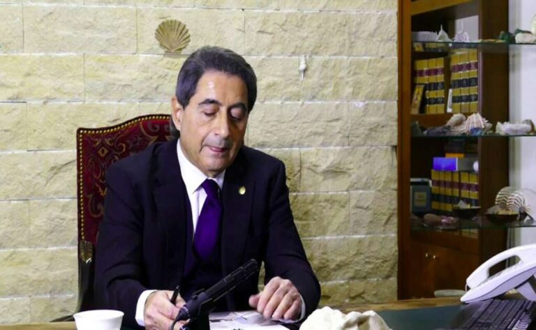 Έρευνες στην οικία και το γραφείο του Νίκου Κληρίδη