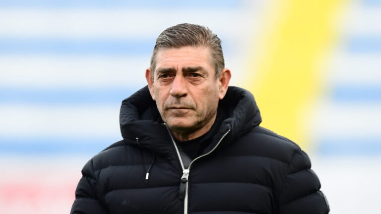 &Omicron; &Sigma;ά&beta;&beta;&alpha;&sigmaf; &Pi;&alpha;&nu;&tau;&epsilon;&lambda;ί&delta;&eta;&sigmaf; &sigma;&epsilon; &alpha;&gamma;ώ&nu;&alpha; &tau;&eta;&sigmaf; Super League (KLODIAN LATO