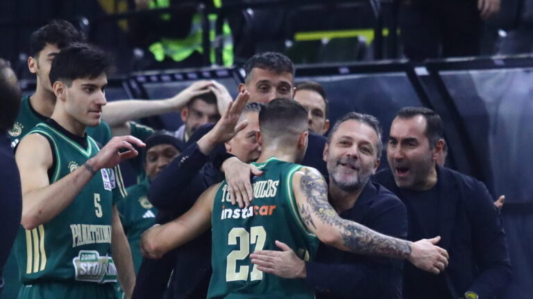 &Omicron; &Beta;&alpha;&sigma;ί&lambda;&eta;&sigmaf; &Tau;&omicron;&lambda;&iota;ό&pi;&omicron;&upsilon;&lambda;&omicron;&sigmaf; &pi;&alpha;&nu;&eta;&gamma;&upsilon;&rho;ί&zeta;&epsilon;&iota; &sigma;&tau;&omicron;&nu; &pi;ά&gamma;&kappa;&omicron; &tau;&omicron;&upsilon; &Pi;&alpha;&nu;&alpha;&theta;&eta;&nu;&alpha;ϊ&kappa;ό (&Mu;&Alpha;&Rho;&Kappa;&Omicron;&Sigma; &Chi;&Omicron;&Upsilon;&Zeta;&Omicron;&Upsilon;&Rho;&Eta;&Sigma;