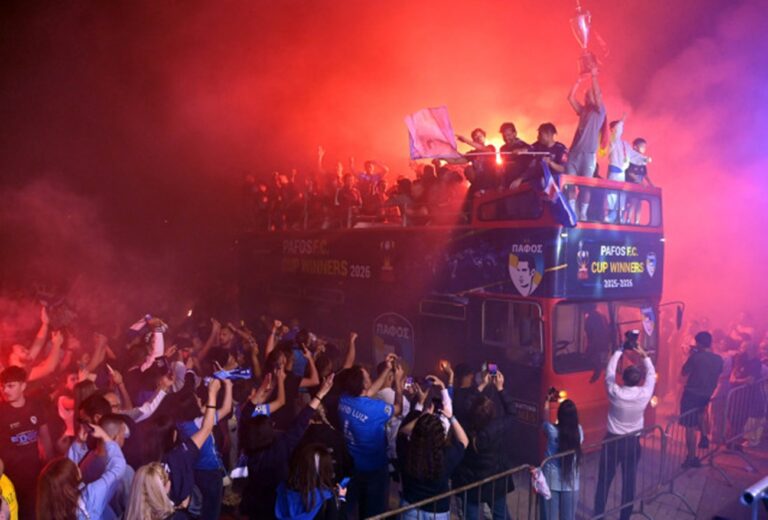 «Μέθυσε» η Πάφος για τους κυπελλούχους