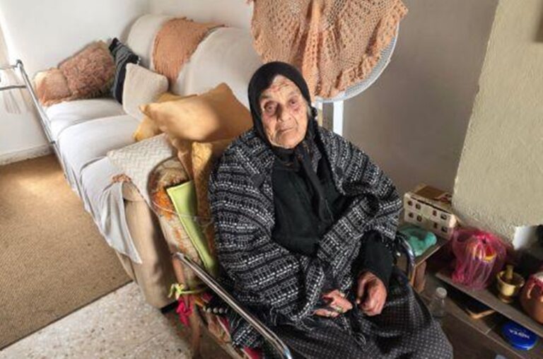 Στα 105 χρόνια της η Αργυρή Αχιλλέα από την Τάλα ξανά στην κάλπη