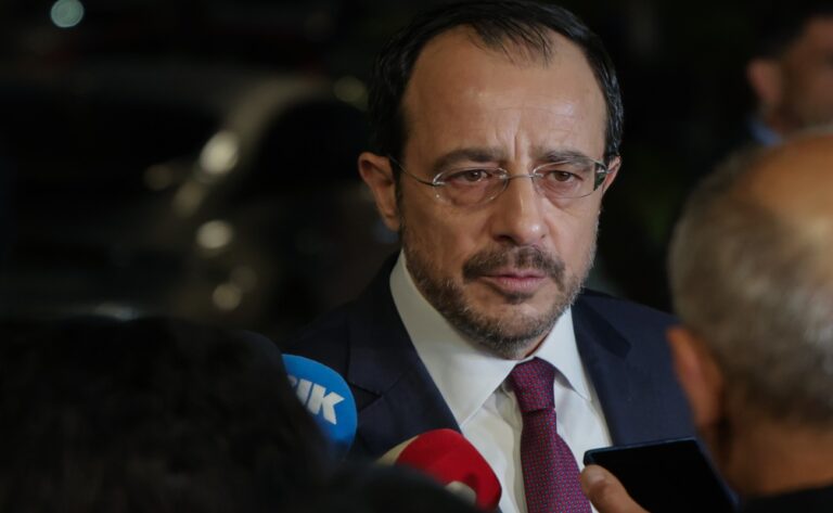 Απορρίπτει ασυνεννοησία για αφθώδη ο ΠτΔ, έτοιμος για διάλογο