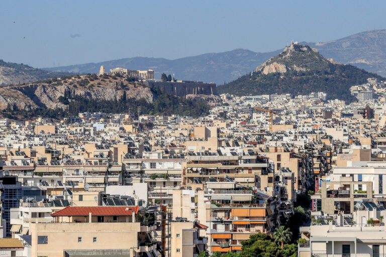 Στεγαστική κρίση: Σπίτια με άδεια δωμάτια και πολίτες χωρίς προσιτή στέγη