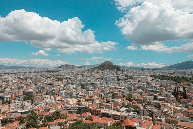 Ακίνητα: Πώς θα ανοίξουν τα κλειστά σπίτια – Οι 5 προτάσεις