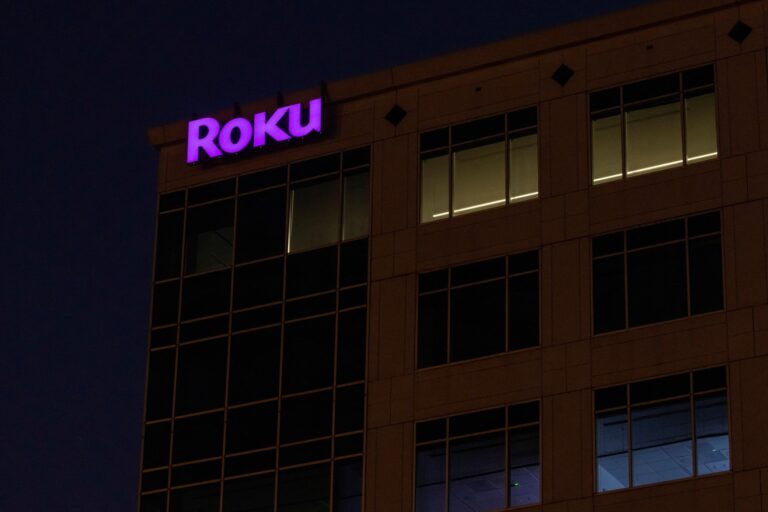 Η Fox εξαγοράζει την Roku με συμφωνία αξίας 22 δισεκ. δολαρίων