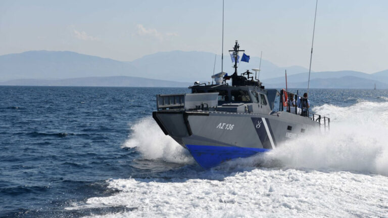 Θεσσαλονίκη: Λουόμενος εντόπισε παλιά οξειδωμένη νάρκη σε θαλάσσια περιοχή της Πιερίας