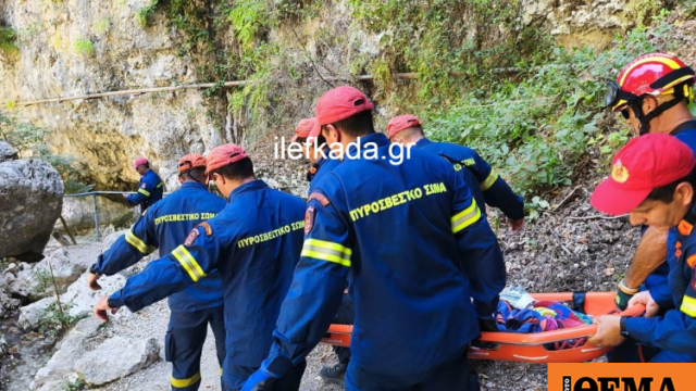Λευκάδα: Βράχος έπεσε στο κεφάλι ελληνοβρετανίδας τουρίστριας, δίνει μάχη για να κρατηθεί στη ζωή